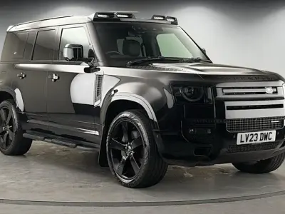 Used Land Rover Defender HSE Dynamic 300 HP (220 kW) 2024 SUV