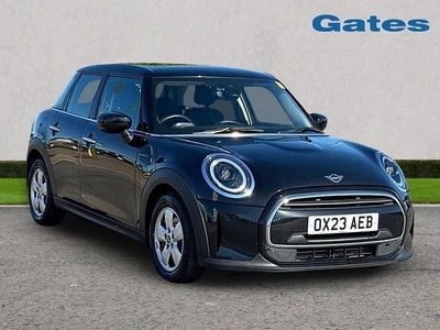 Begagnad Mini Cooper Classic 2023 Svart Halvkombi