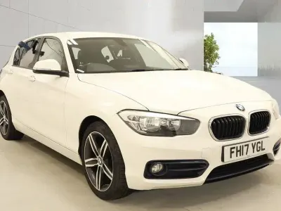 Używany BMW 118 Sport Line 2017 Biały Hatchback