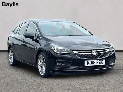 Używany Vauxhall Astra SRi 110 KM (80 kW) 2018 Czarny Kombi