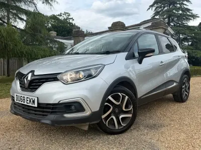 Used Renault Captur Iconic 90 HP (66 kW) 2018 Silver SUV
