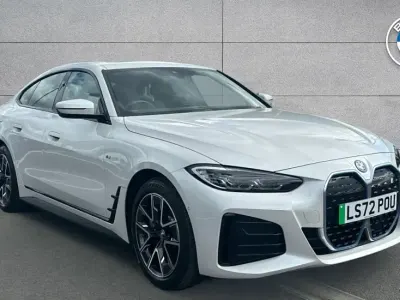 Usado BMW i4 M Sport 246 kW (335 CV) 2022 Blanco Berlina