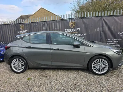 Begagnad Vauxhall Astra Elite 2016 Grå Halvkombi