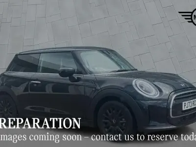 Usado Mini Cooper Classic 134 HP (98 kW) 2023 Preto Citadino