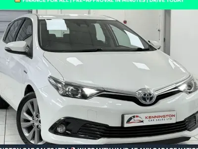 Used Toyota Auris Hybrid