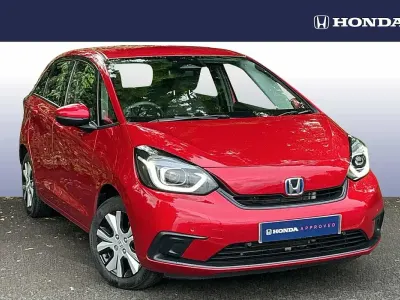 Second-hand Honda Jazz Hybrid 109 CP (80 kW) 2022 Roșu Hatchback