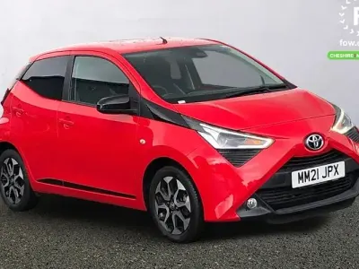 Used Toyota Aygo Trend 72 HP (52 kW) 2021 Red Hatchback