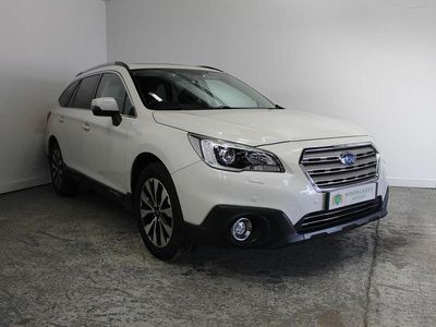 Begagnad Subaru Outback Premium 175 HK (128 kW) 2015 Vit Kombi