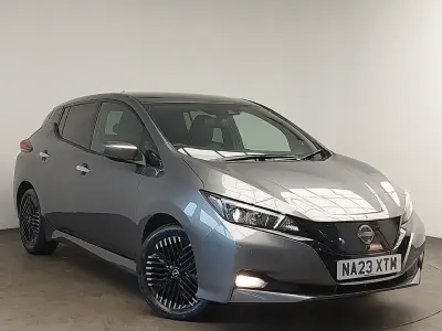 Usado Nissan Leaf N-Connecta 110 kW (150 HP) 2023 Cinzento Citadino