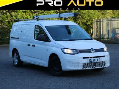 Begagnad VW Caddy S 122 HK (89 kW) 2022 Vit Minibuss