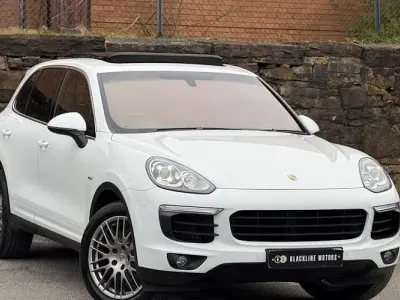 Used Porsche Cayenne 262 HP (192 kW) 2015 White SUV