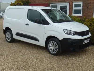 Used Peugeot Partner 131 HP (96 kW) 2020 White MPV