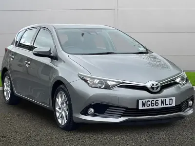 Usado Toyota Auris Business Edition 116 HP (85 kW) 2016