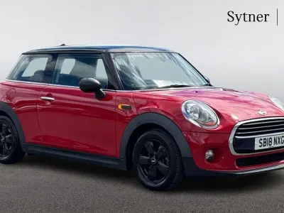 Used Mini Cooper Hatch 136 HP (100 kW) 2018 Red Hatchback
