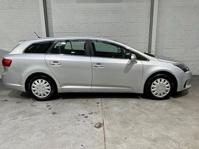 Used Toyota Avensis T2 124 HP (91 kW) 2012 Silver Estate