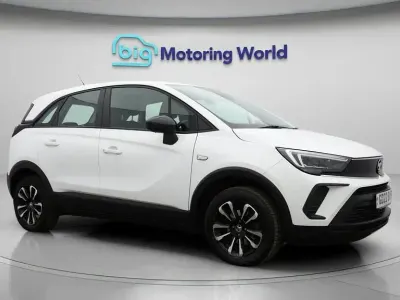 Used Vauxhall Crossland Design Edition 130 HP (95 kW) 2022 White SUV