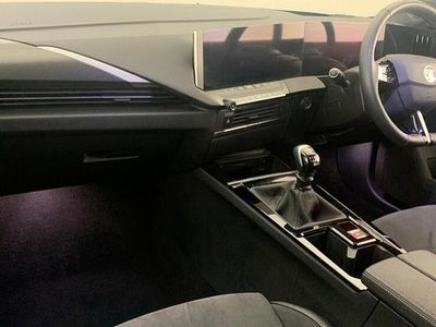 Used Vauxhall Astra Ultimate 128 HP (94 kW) 2024 Blue Hatchback