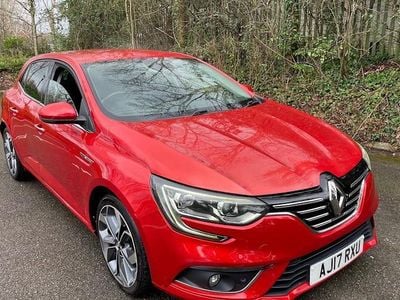 Used Renault Mégane IV Dynamique 131 HP (96 kW) 2017 Red Hatchback