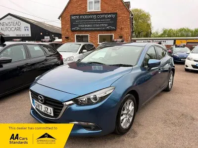 Used Mazda 3 120 HP (88 kW) 2017 Blue Hatchback