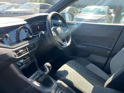 Usado VW Taigo Black Edition 115 HP (84 kW) 2025 Verde SUV