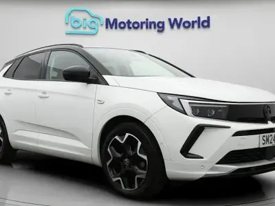 Second-hand Vauxhall Grandland X Ultimate 131 CP (96 kW) 2024 Alb SUV