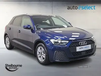 Käytetty Audi A1 2023 Sininen Katumaasturi