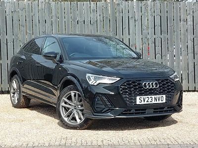 Używany Audi Q3 Black Edition 245 KM (180 kW) 2023 Czarny SUV