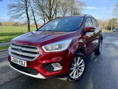 Used Ford Kuga Titanium 150 HP (110 kW) 2019 Red SUV