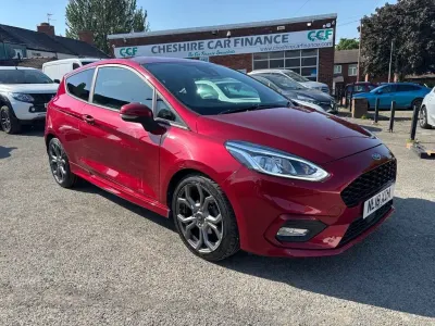 Usado Ford Fiesta ST-Line X 100 HP (73 kW) 2018 Vermelho Citadino