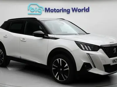 Begagnad Peugeot 2008 GT-line 129 HK (94 kW) 2020 Vit SUV