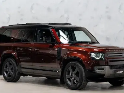 Used Land Rover Defender SE Dynamic 300 HP (220 kW) 2023 Red SUV