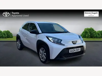 Used Toyota Aygo X PURE 72 HP (52 kW) 2024 White SUV