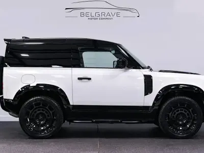 Używany Land Rover Defender S 250 KM (183 kW) 2023 Biały SUV