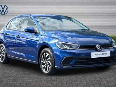 Used VW Polo Life 95 HP (69 kW) 2024 Blue Hatchback