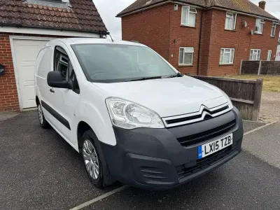 Used Citroën Berlingo 75 HP (55 kW) 2015 White MPV