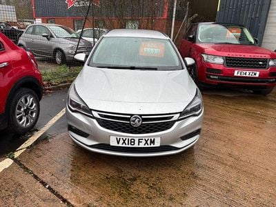 Used Vauxhall Astra Design Edition 110 HP (80 kW) 2018 Silver Estate