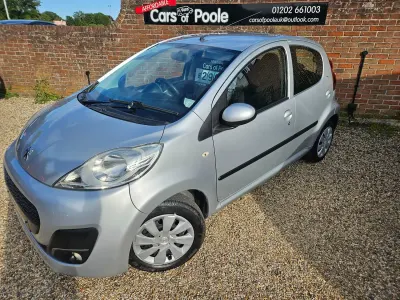 Used Peugeot 107 Active 68 HP (50 kW) 2012 Silver Hatchback