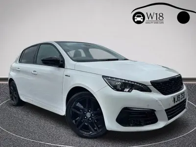 Używany Peugeot 308 GT-line 130 KM (95 kW) 2019 Biały Hatchback