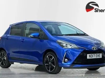 Usado Toyota Yaris Design 111 CV (81 kW) 2017 Azul Utilitario
