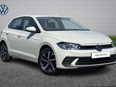 Begagnad VW Polo Life 95 HK (69 kW) 2024 Grå Halvkombi