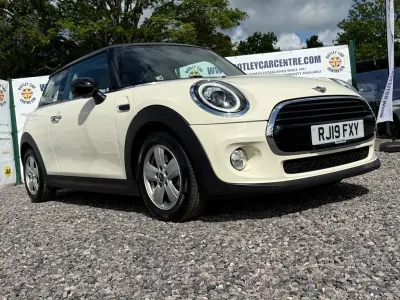 Usado Mini Cooper Hatch 136 HP (100 kW) 2019 Branco Citadino