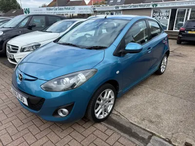 Gebraucht Mazda 2 Inclusive 95 PS (69 kW) 2011 Blau Kleinwagen