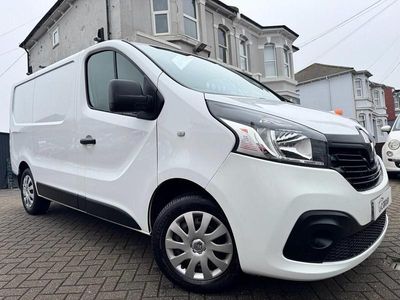 Used Renault Trafic Business 2015 White MPV