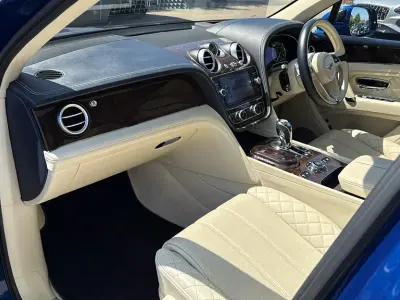 Used Bentley Bentayga 608 HP (447 kW) 2017 Blue SUV