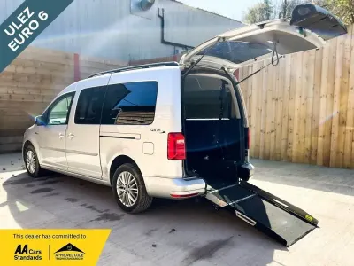 Begagnad VW Caddy Maxi Life 2019 Silver Minibuss