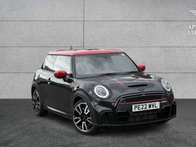 Usado Mini John Cooper Works Hatch 228 CV (167 kW) 2022 Verde Utilitario