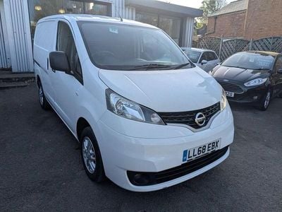 Used Nissan NV200 Tekna 90 HP (66 kW) 2018 White MPV