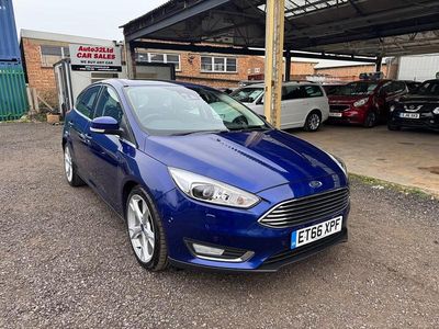 Used Ford Focus Titanium X 120 HP (88 kW) 2017 Blue Hatchback