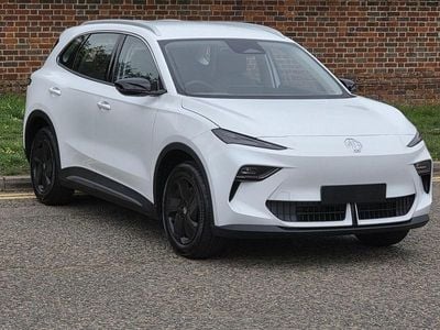 White New 2025 MG MG5 EV SE Estate | £21,999 (Good price)