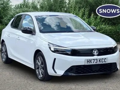 Used Vauxhall Corsa Design Edition 75 HP (55 kW) 2023 Arctic white Hatchback